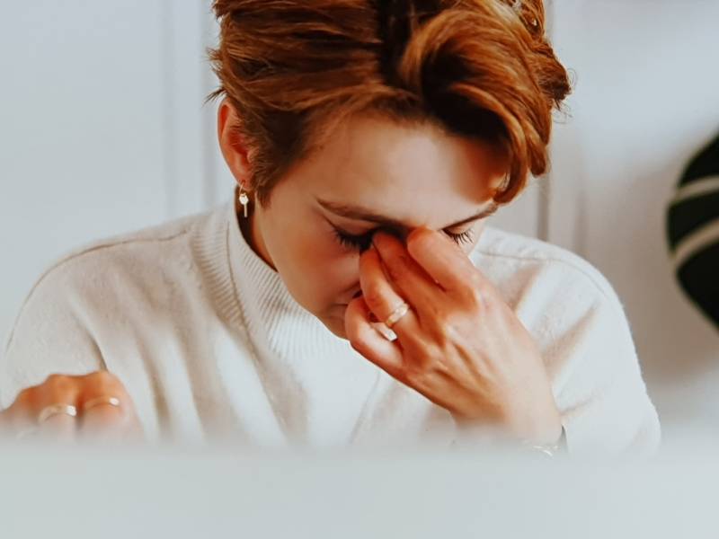 눈이 붓는 이유